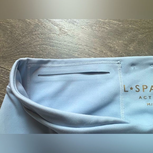 L*space Mercer Textured Ribbed Criss Cross Athletic Leggings in Mist. Size M - Picture 7 of 13